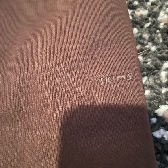 SKIMS Boyfriend Fleece Baggy Sweatpants Espresso - Picture 3 of 4